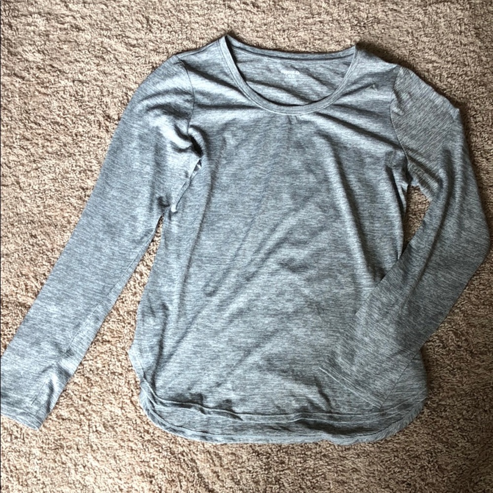 NWOT Reebok women’s large tech long sleeve top